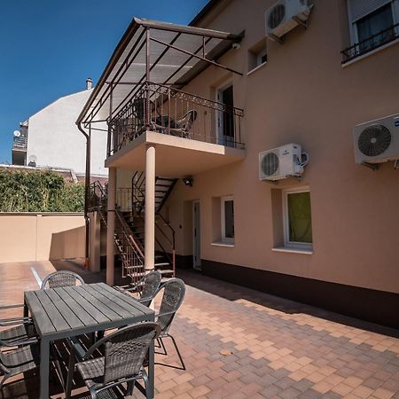 Mokka Apartman Szeged Esterno foto