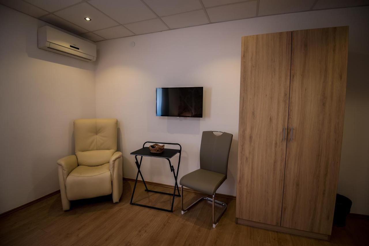Mokka Apartman Szeged Esterno foto
