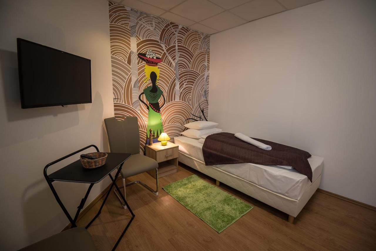 Mokka Apartman Szeged Esterno foto
