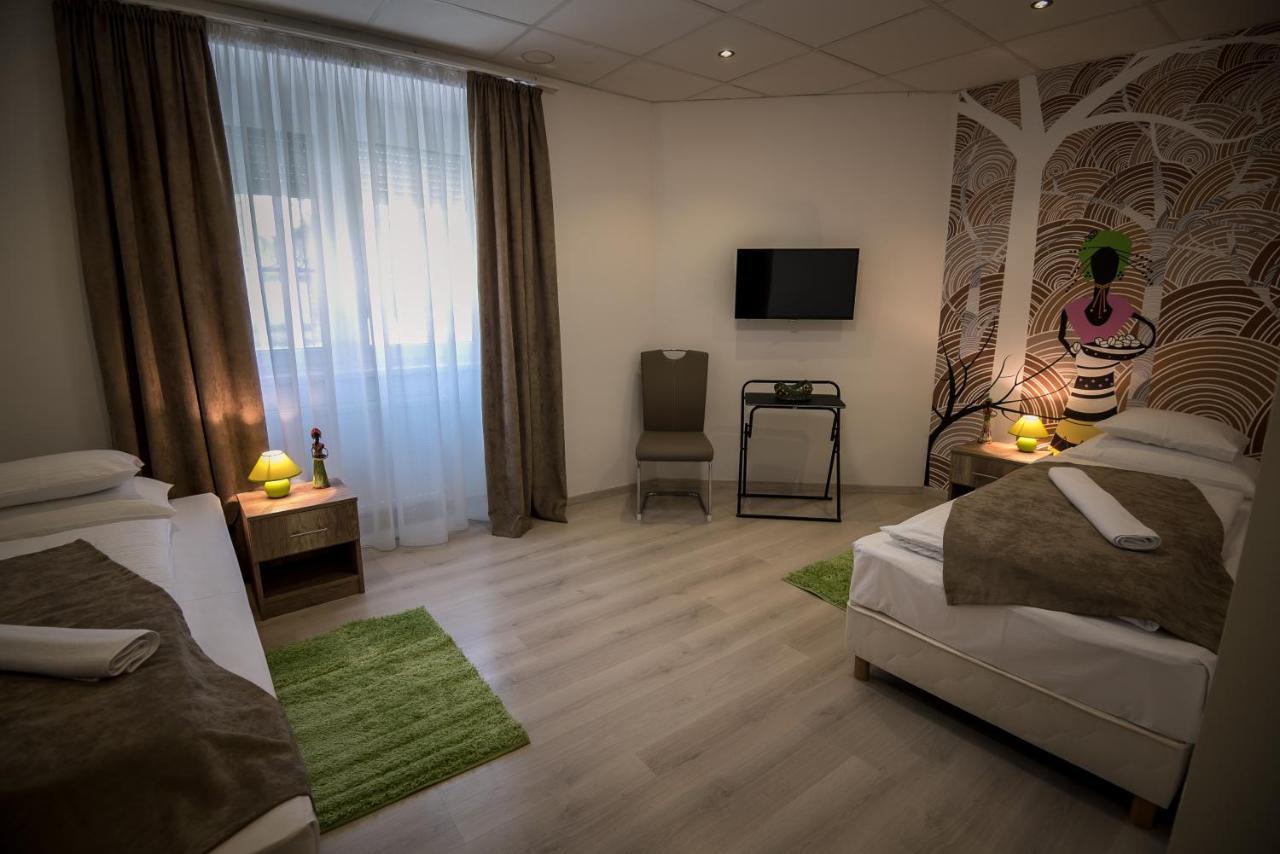 Mokka Apartman Szeged Esterno foto