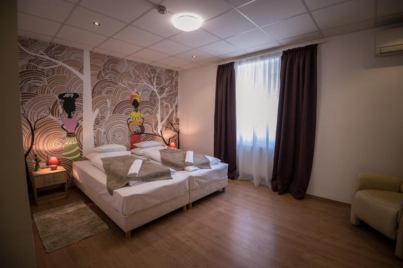 Mokka Apartman Szeged Esterno foto