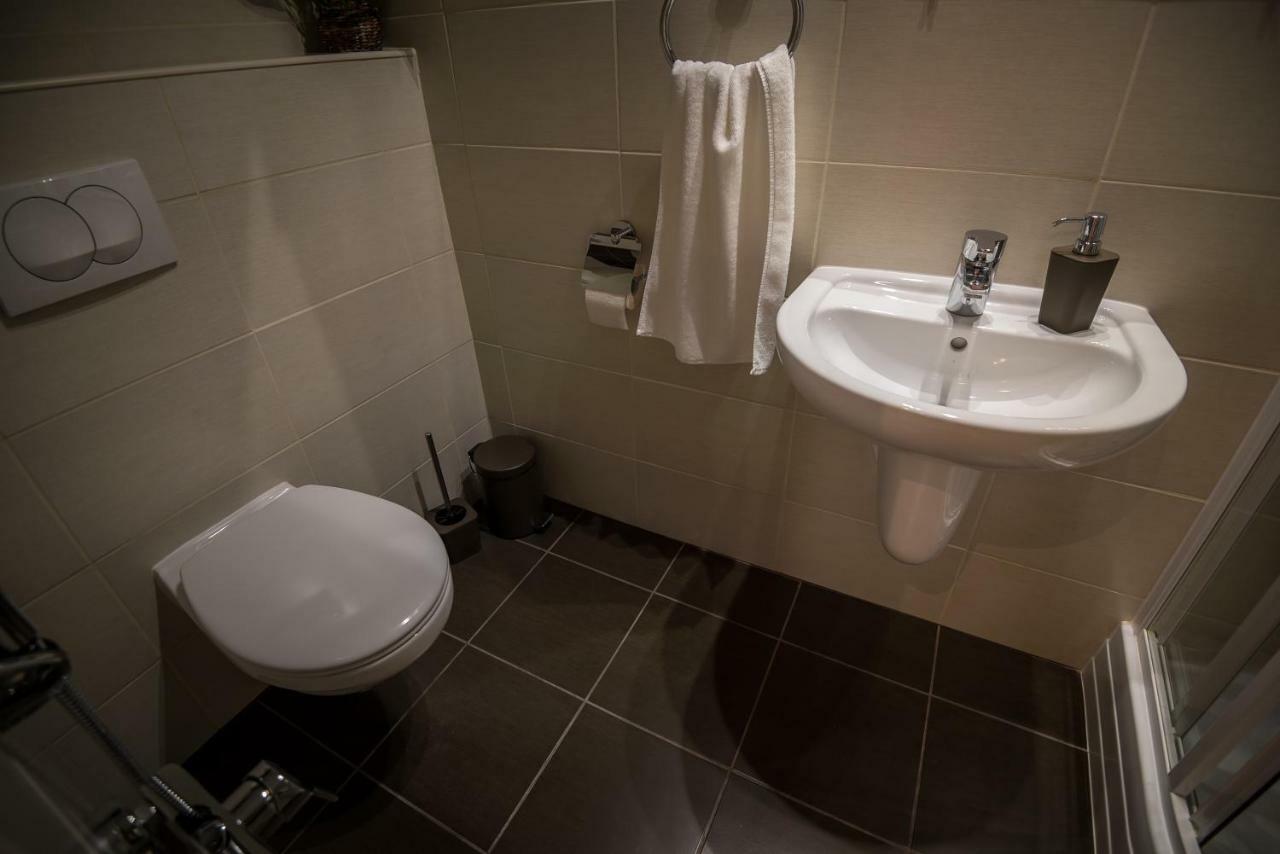 Mokka Apartman Szeged Esterno foto